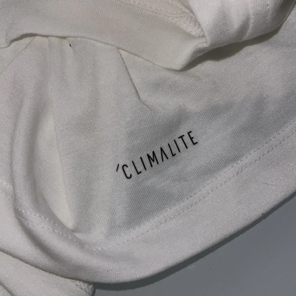 BNWT- Adidas FREELIFT Climalite T-Shirt - Picture 4 of 6